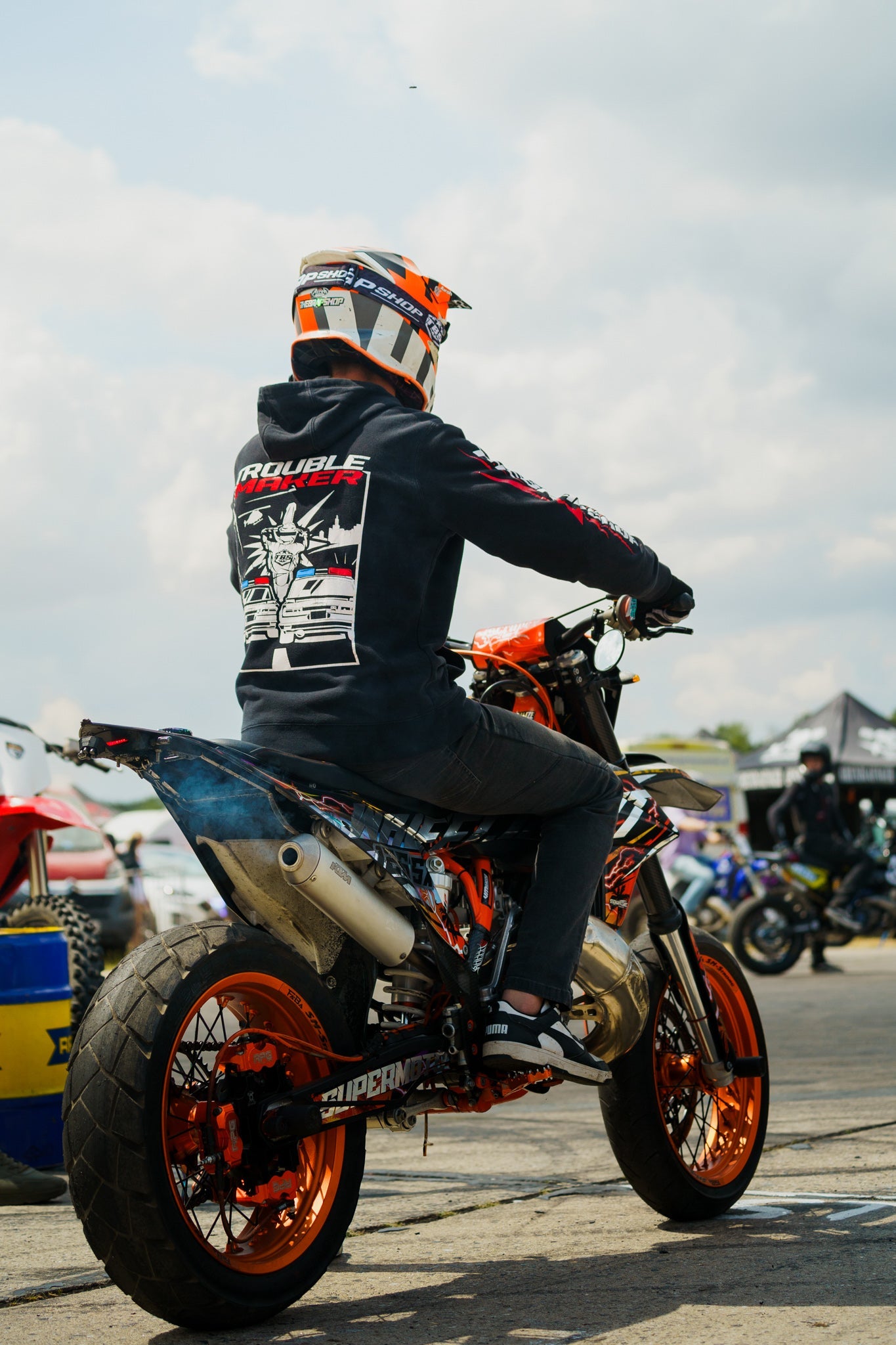 exhaust_protector - thebrapshop - headlight_vinyl - hoodie - t-shirt - legalize_wheelies - braap - braaap - brap - wheelie - supermoto - supermotard - sm - motard