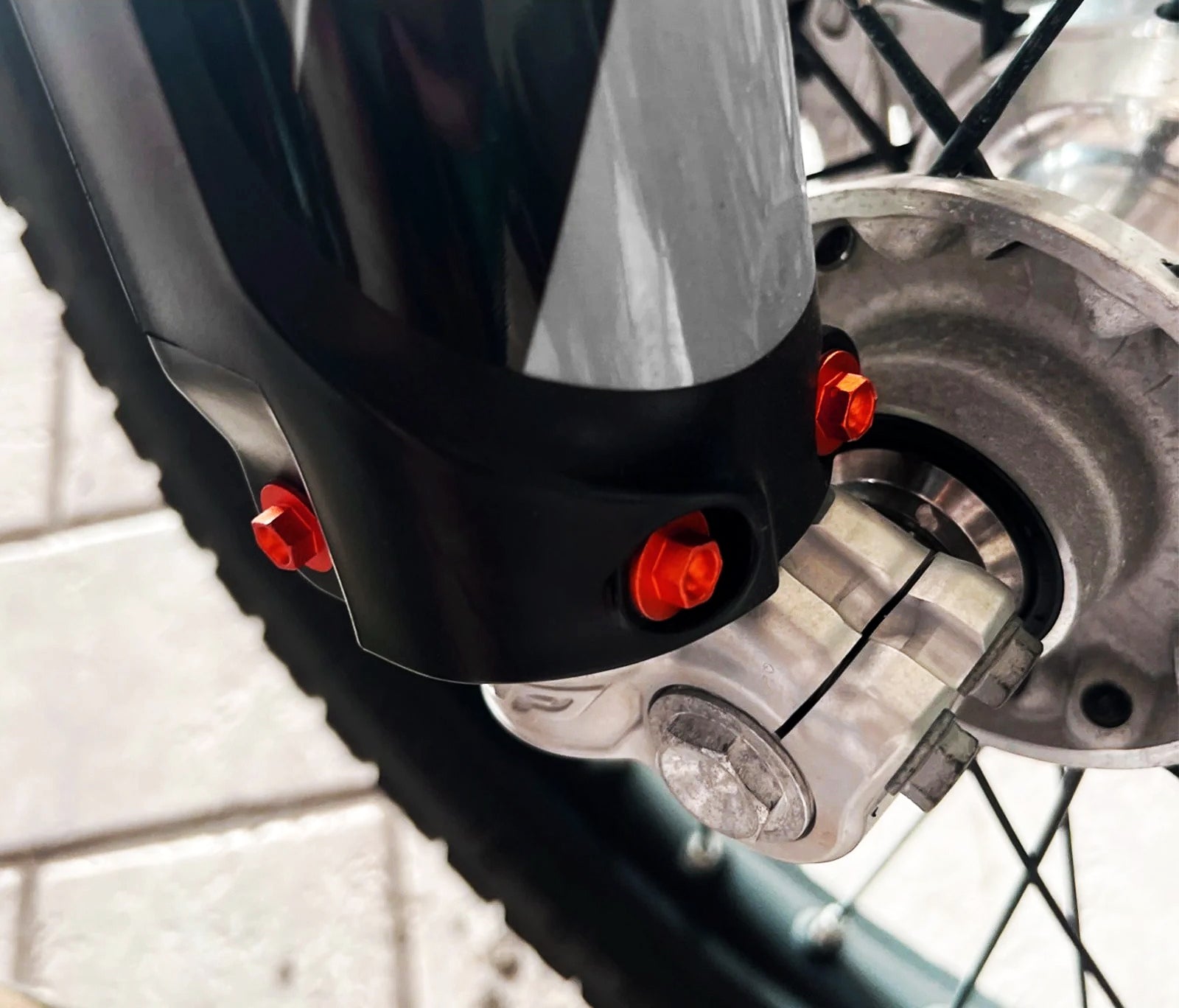 exhaust_protector - thebrapshop - headlight_vinyl - hoodie - t-shirt - legalize_wheelies - braap - braaap - brap - wheelie - supermoto - supermotard - sm - motard