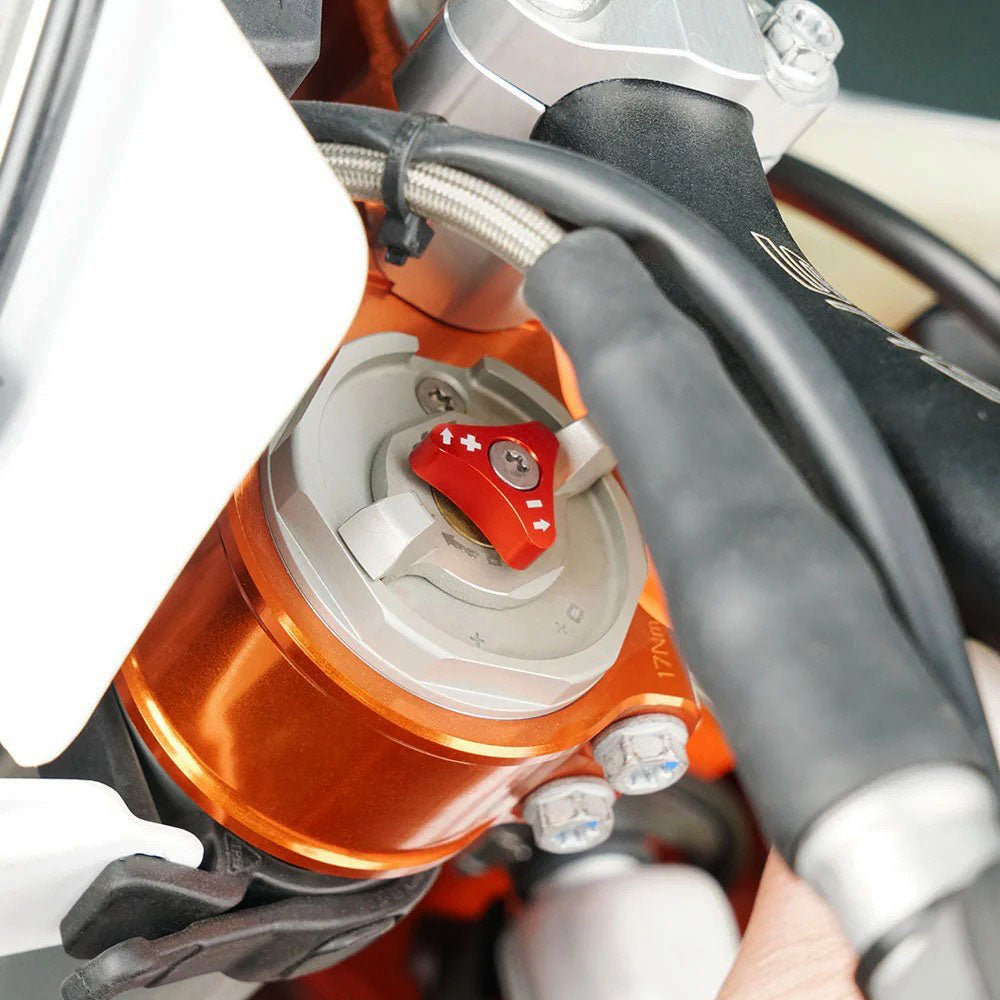 exhaust_protector - thebrapshop - headlight_vinyl - hoodie - t-shirt - legalize_wheelies - braap - braaap - brap - wheelie - supermoto - supermotard - sm - motard