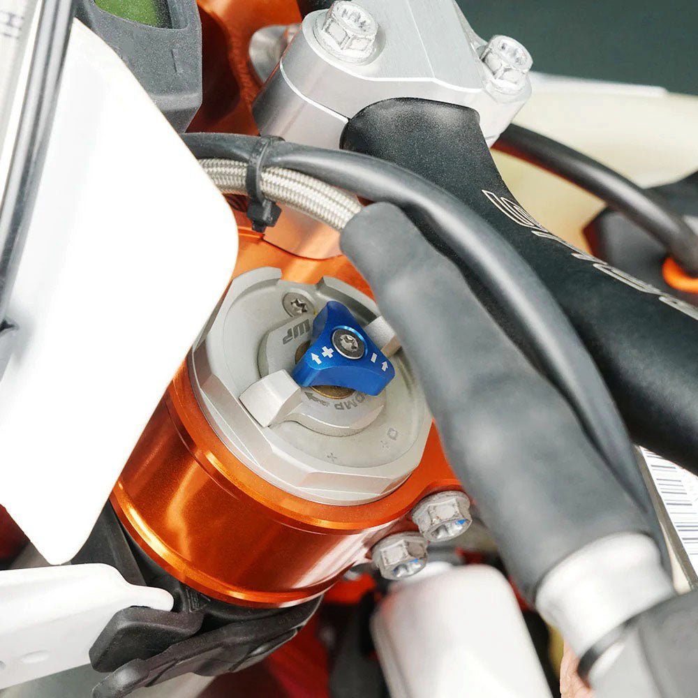 exhaust_protector - thebrapshop - headlight_vinyl - hoodie - t-shirt - legalize_wheelies - braap - braaap - brap - wheelie - supermoto - supermotard - sm - motard