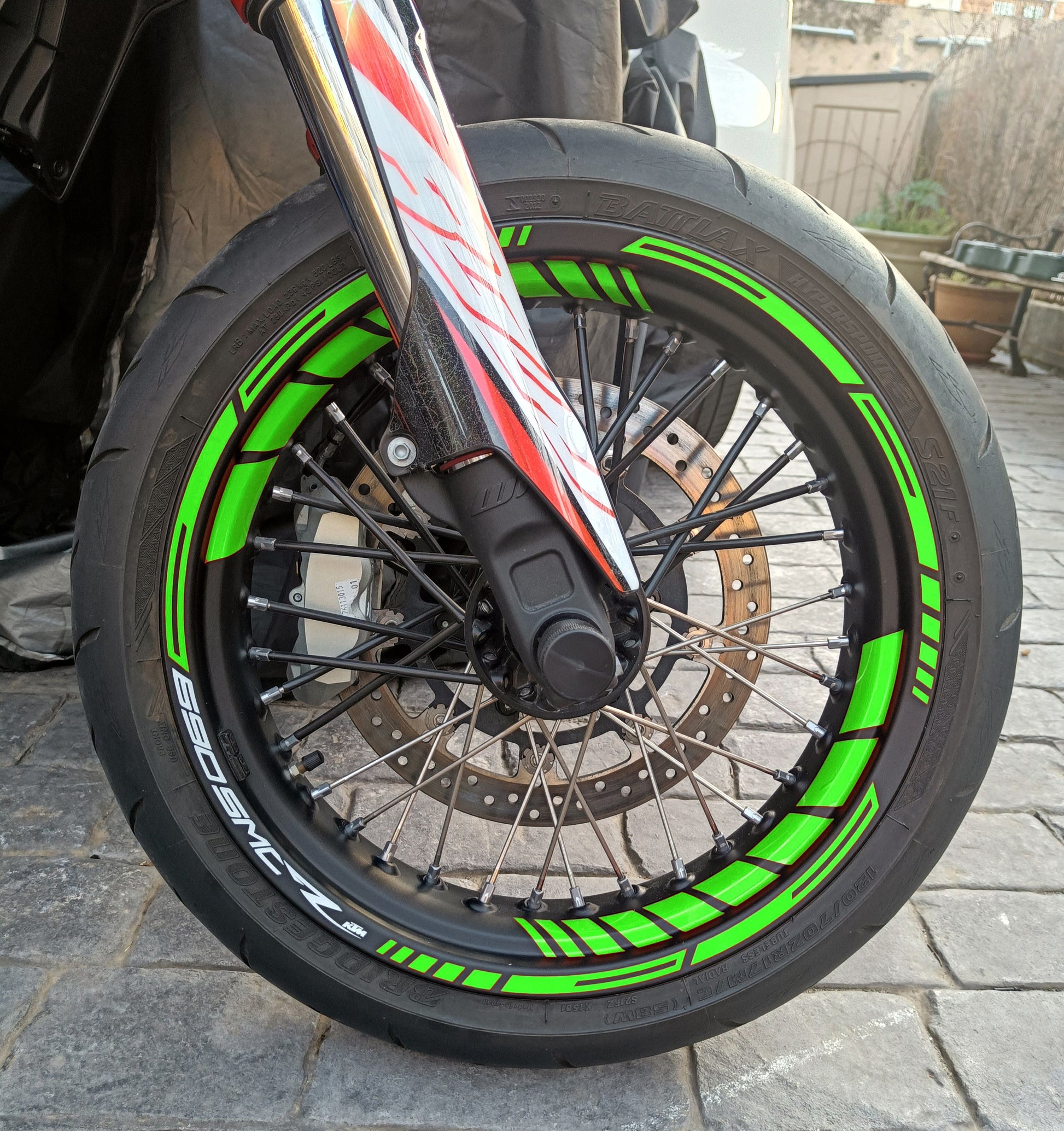 exhaust_protector - thebrapshop - headlight_vinyl - hoodie - t-shirt - legalize_wheelies - braap - braaap - brap - wheelie - supermoto - supermotard - sm - motard