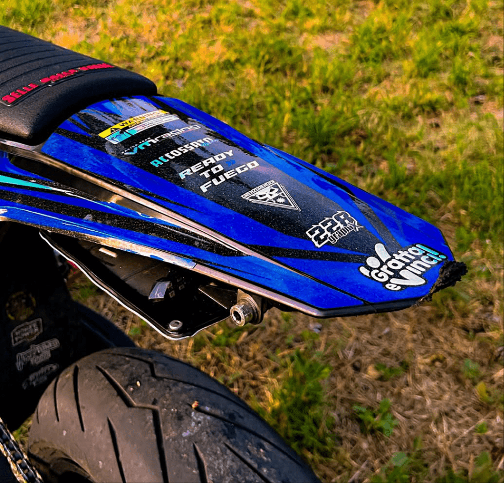 exhaust_protector - thebrapshop - headlight_vinyl - hoodie - t-shirt - legalize_wheelies - braap - braaap - brap - wheelie - supermoto - supermotard - sm - motard