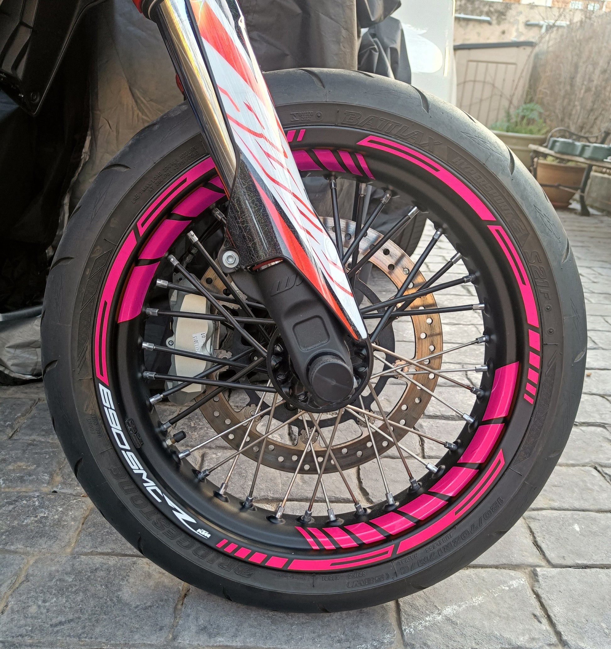 exhaust_protector - thebrapshop - headlight_vinyl - hoodie - t-shirt - legalize_wheelies - braap - braaap - brap - wheelie - supermoto - supermotard - sm - motard