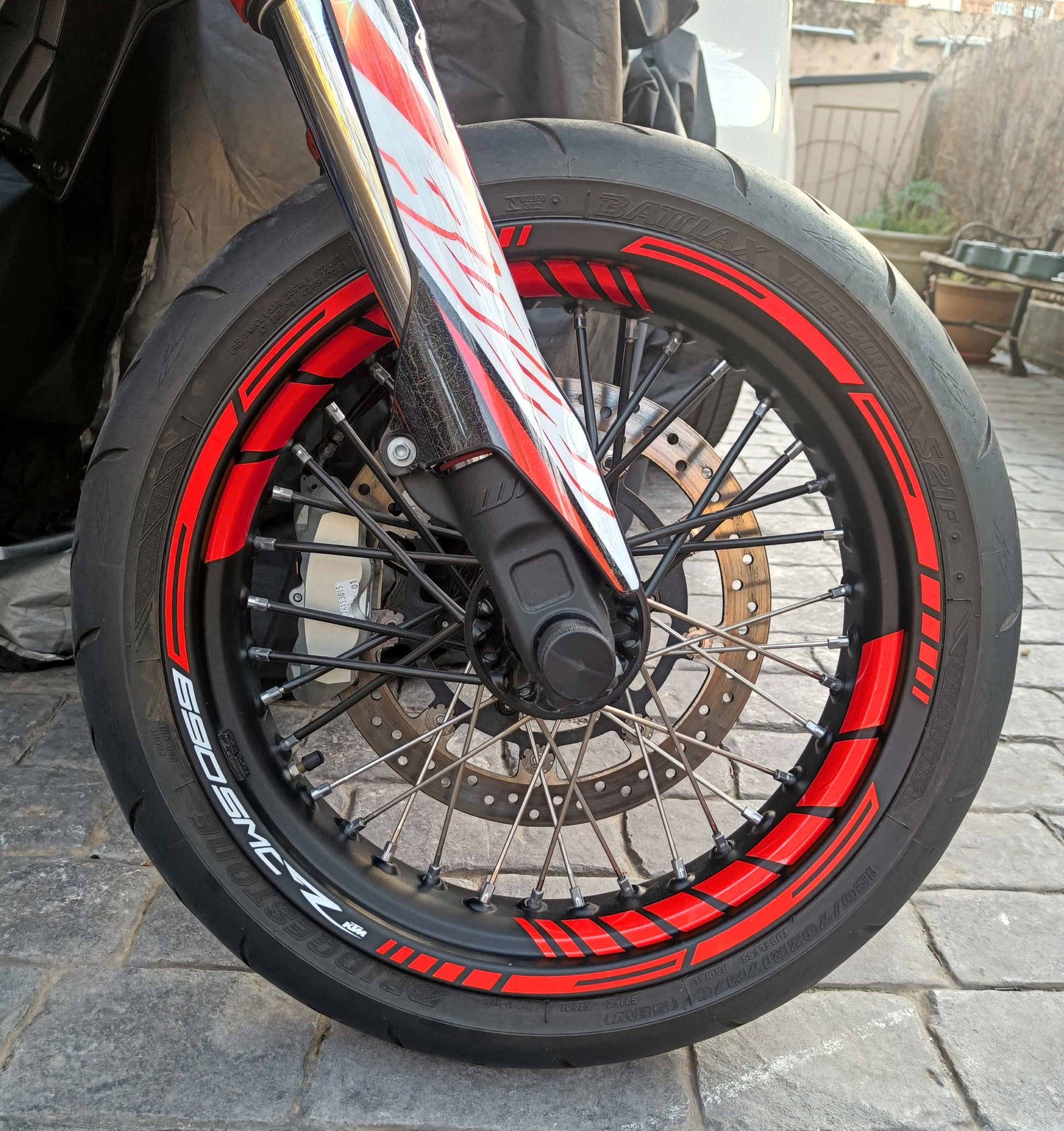 exhaust_protector - thebrapshop - headlight_vinyl - hoodie - t-shirt - legalize_wheelies - braap - braaap - brap - wheelie - supermoto - supermotard - sm - motard