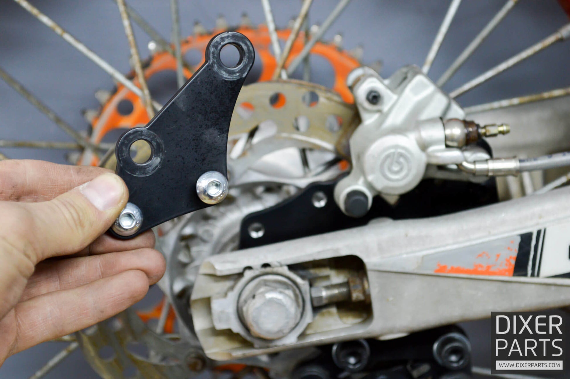 GASGAS LEFT HANDBRAKE CALIPER BRACKET - Thebrapshop