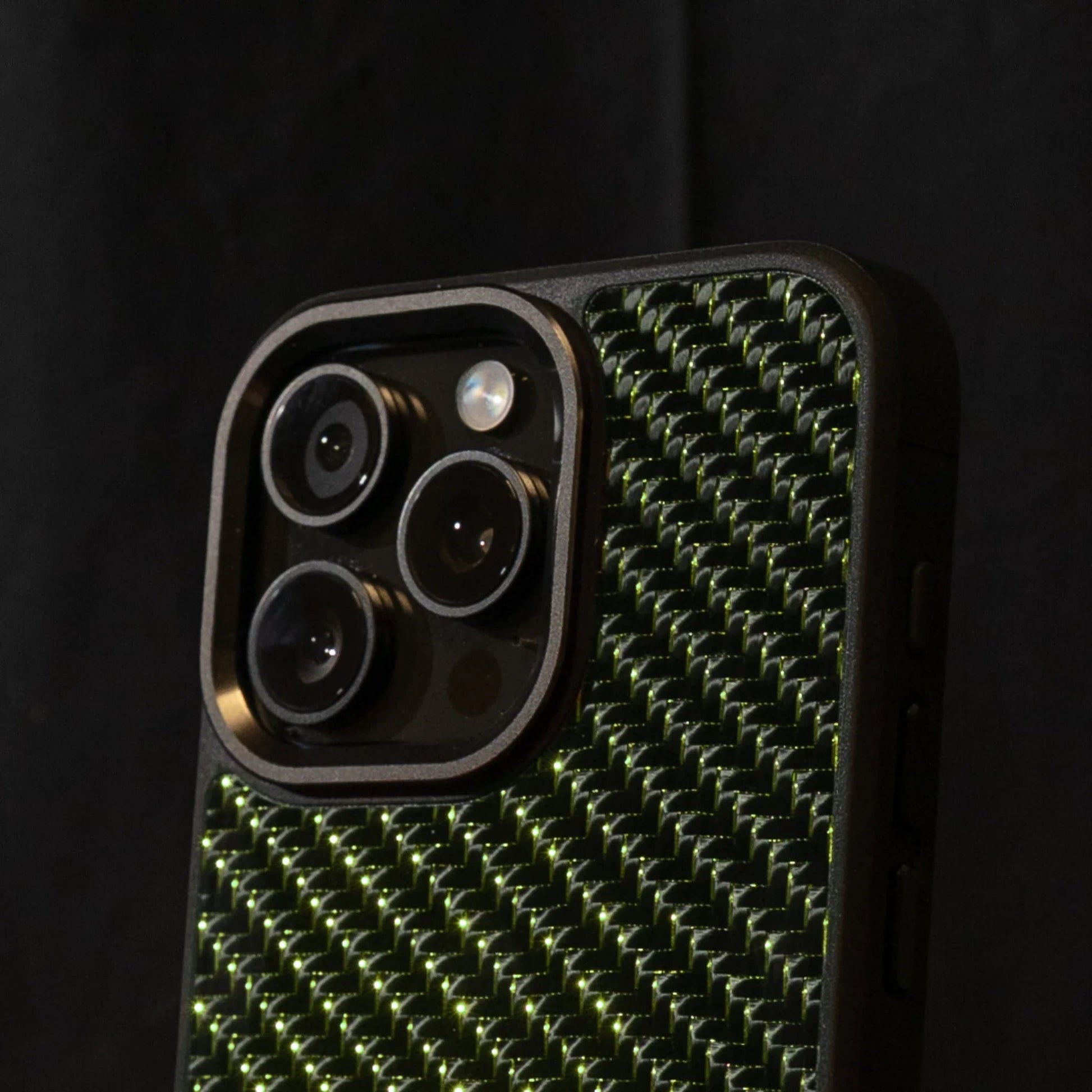 IPHONE CARBON FIBER PHONE CASE - Thebrapshop