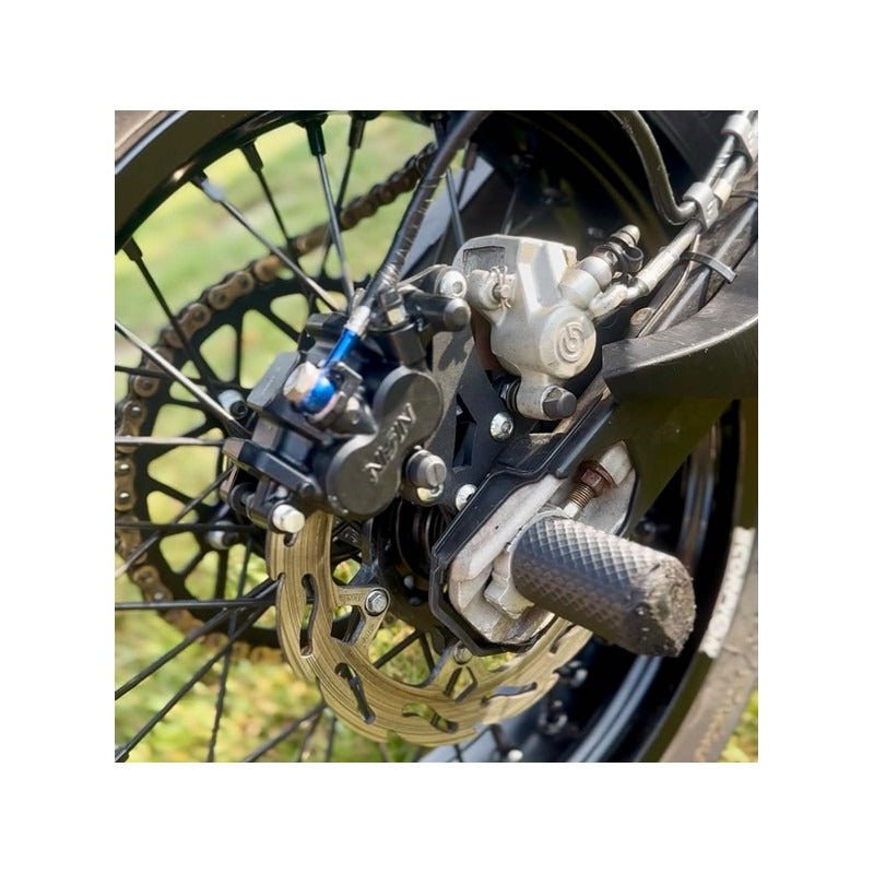 LEFT HANDBRAKE CALIPER BRACKET - Thebrapshop