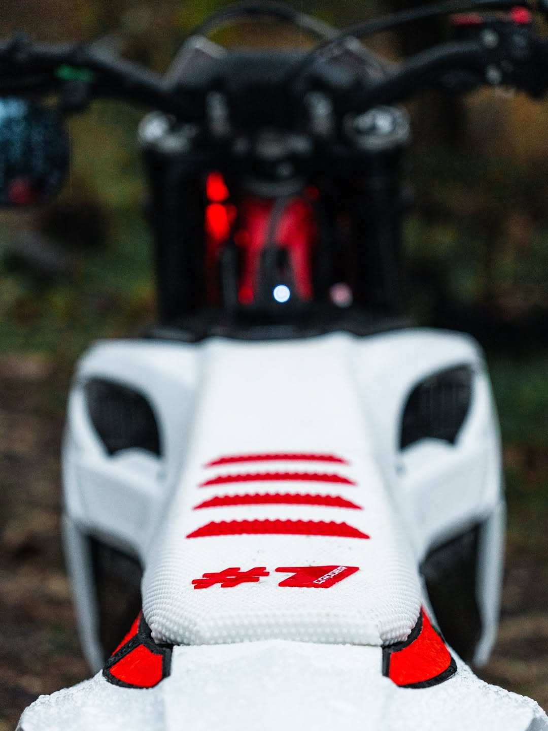 ONE GRIPPER RIBBED SEATCOVERS - Thebrapshop
