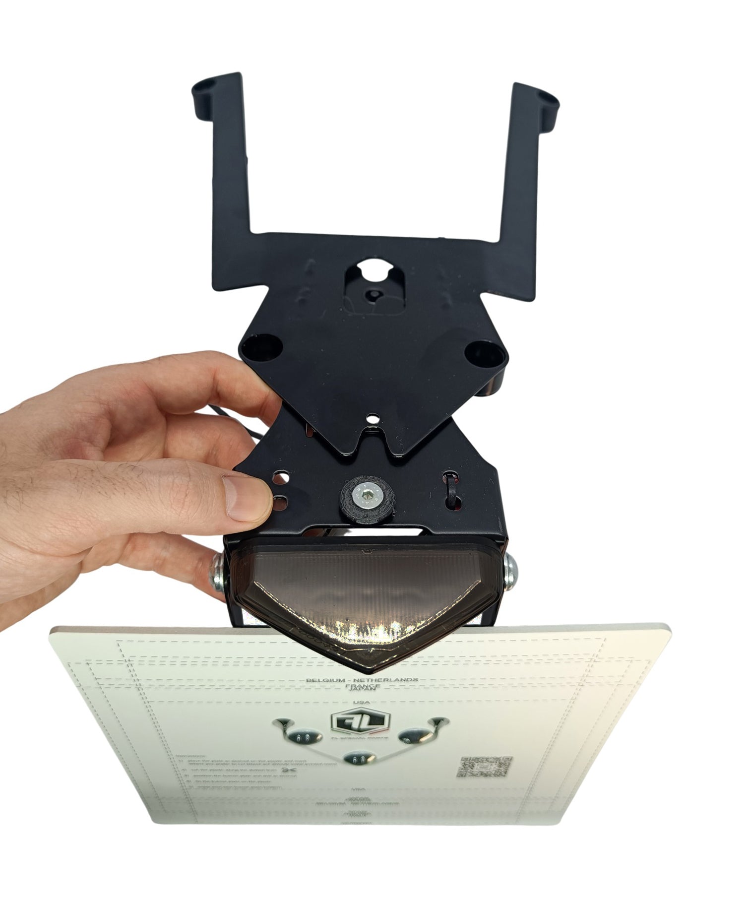 QUICK RELEASE RETRACTABLE PLATE HOLDER - Thebrapshop