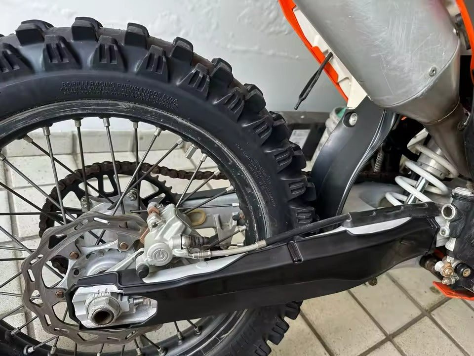 SWINGARM PROTECTOR 2012-2026 - Thebrapshop
