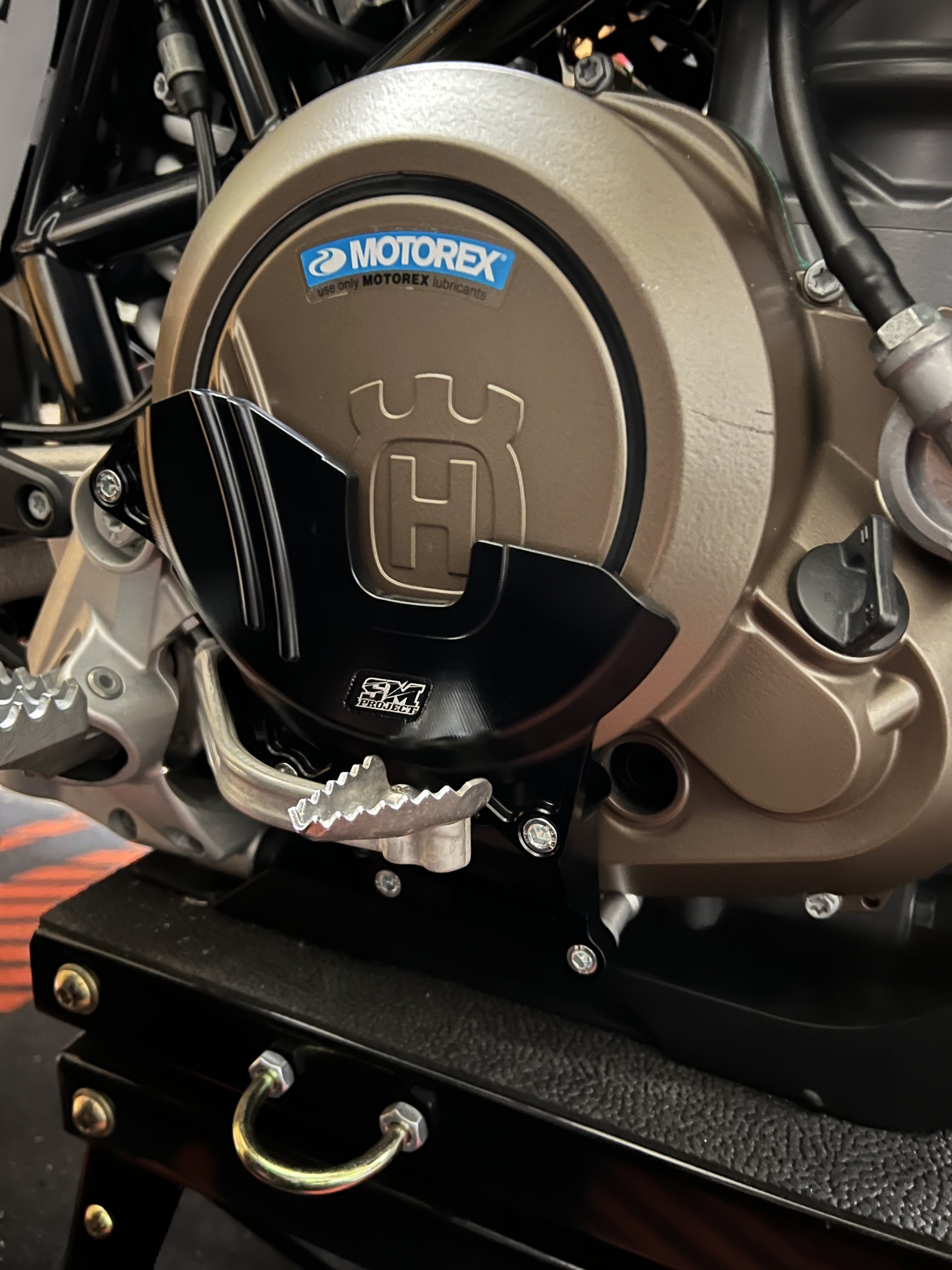 CLUTCH COVER GUARD - Thebrapshop