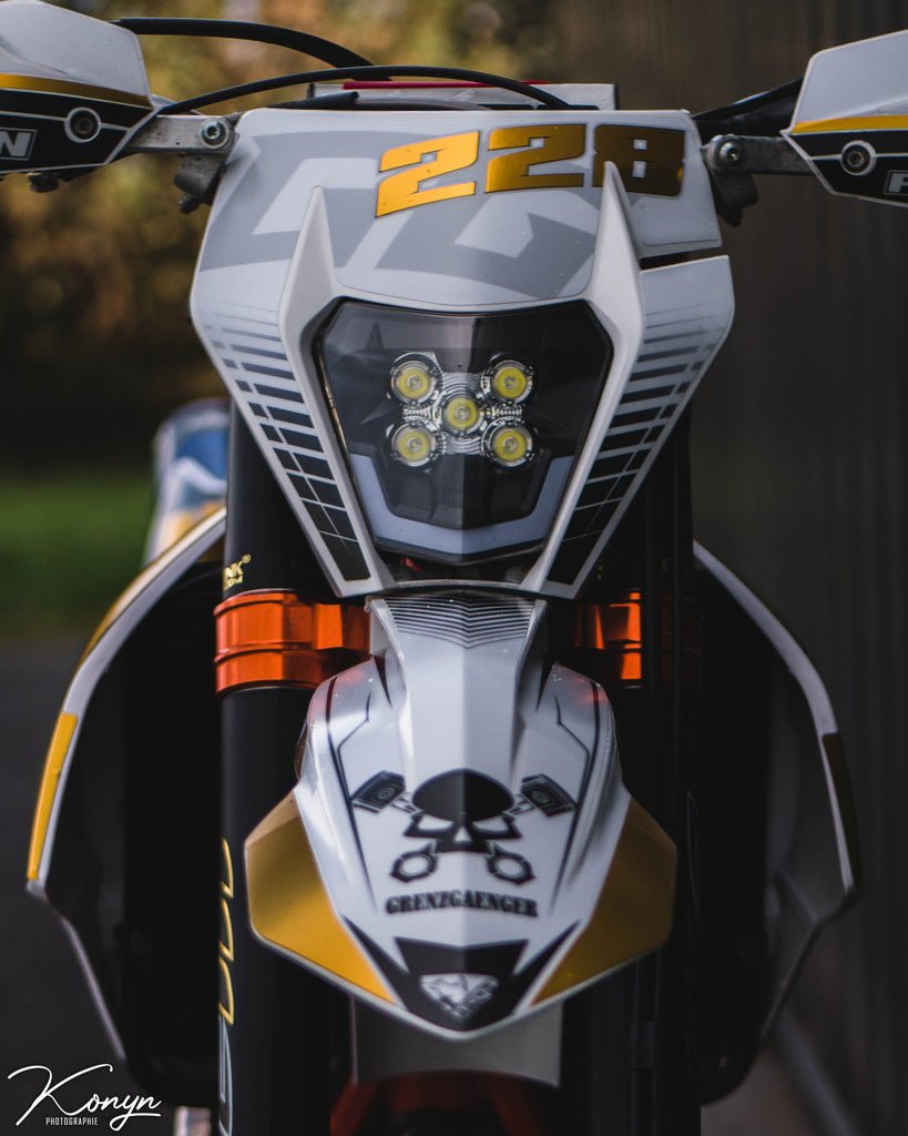 #exhaust_protector# - #thebrapshop# - #headlight_vinyl# - #hoodie# - #t-shirt# - #legalize_wheelies# - #braap# - #braaap# - #brap# - #wheelie# - #supermoto# - #supermotard# - #sm# - #motard#