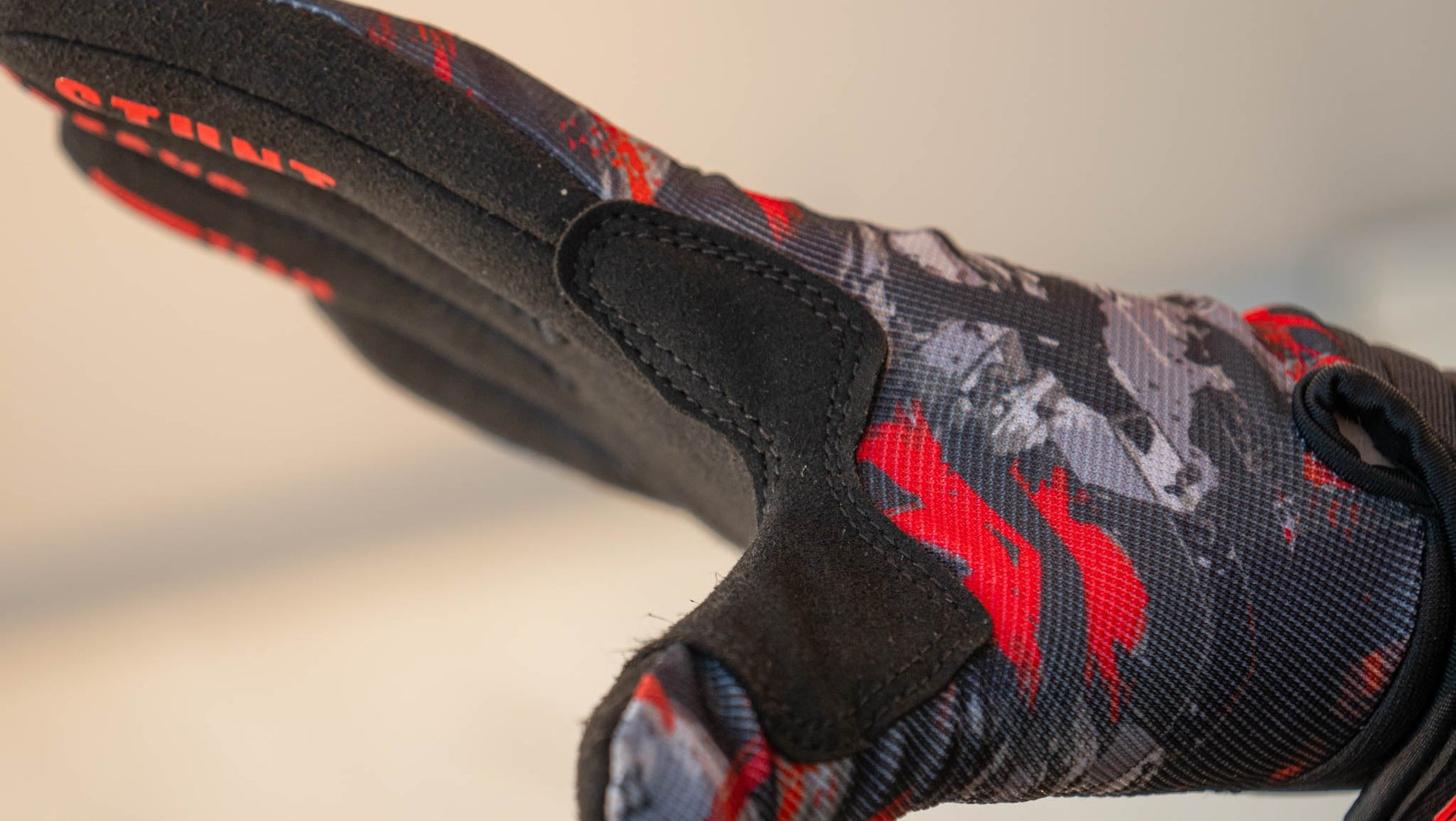 FLATOUT GLOVES - Thebrapshop