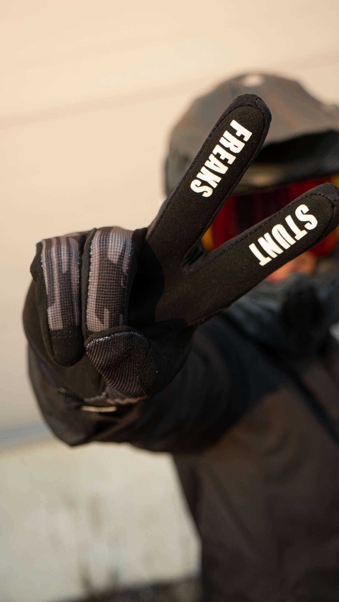 FLATOUT GLOVES - Thebrapshop