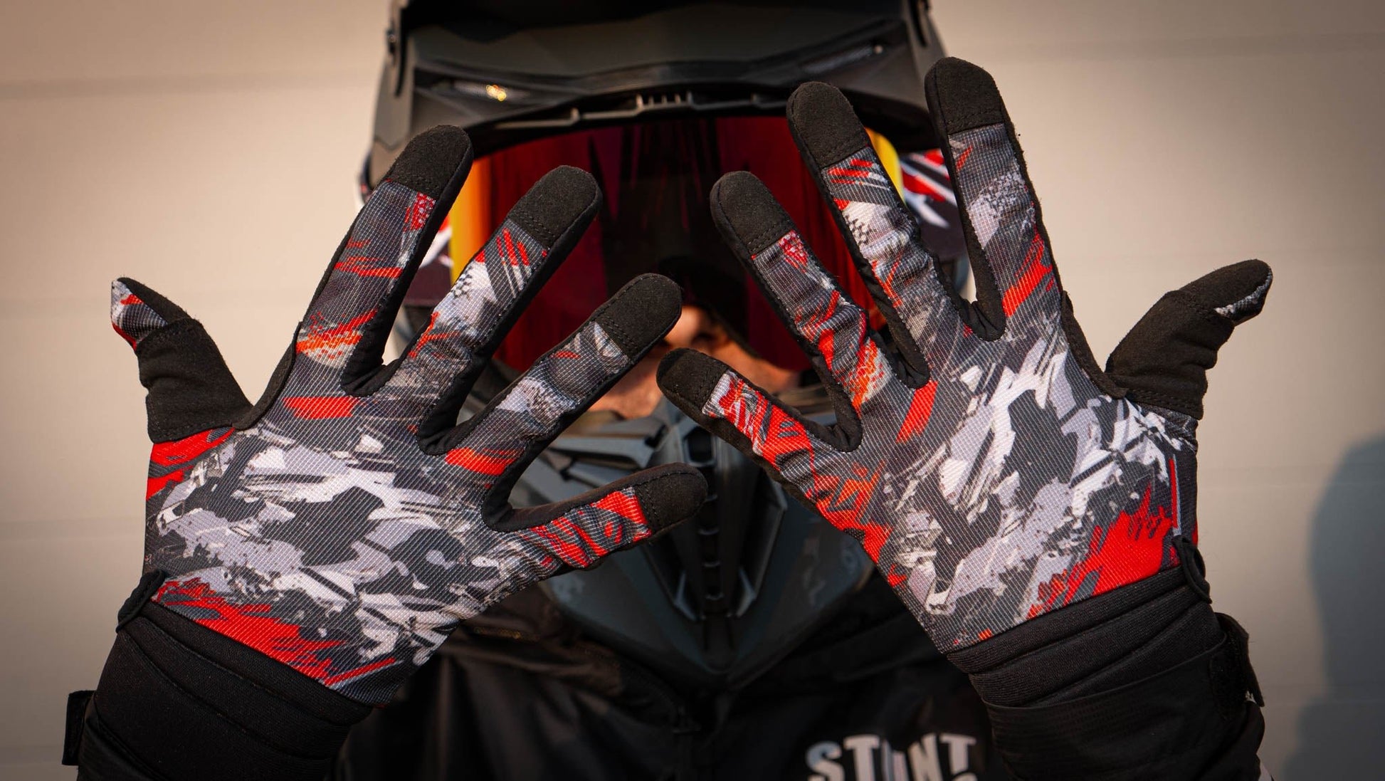 FLATOUT GLOVES - Thebrapshop