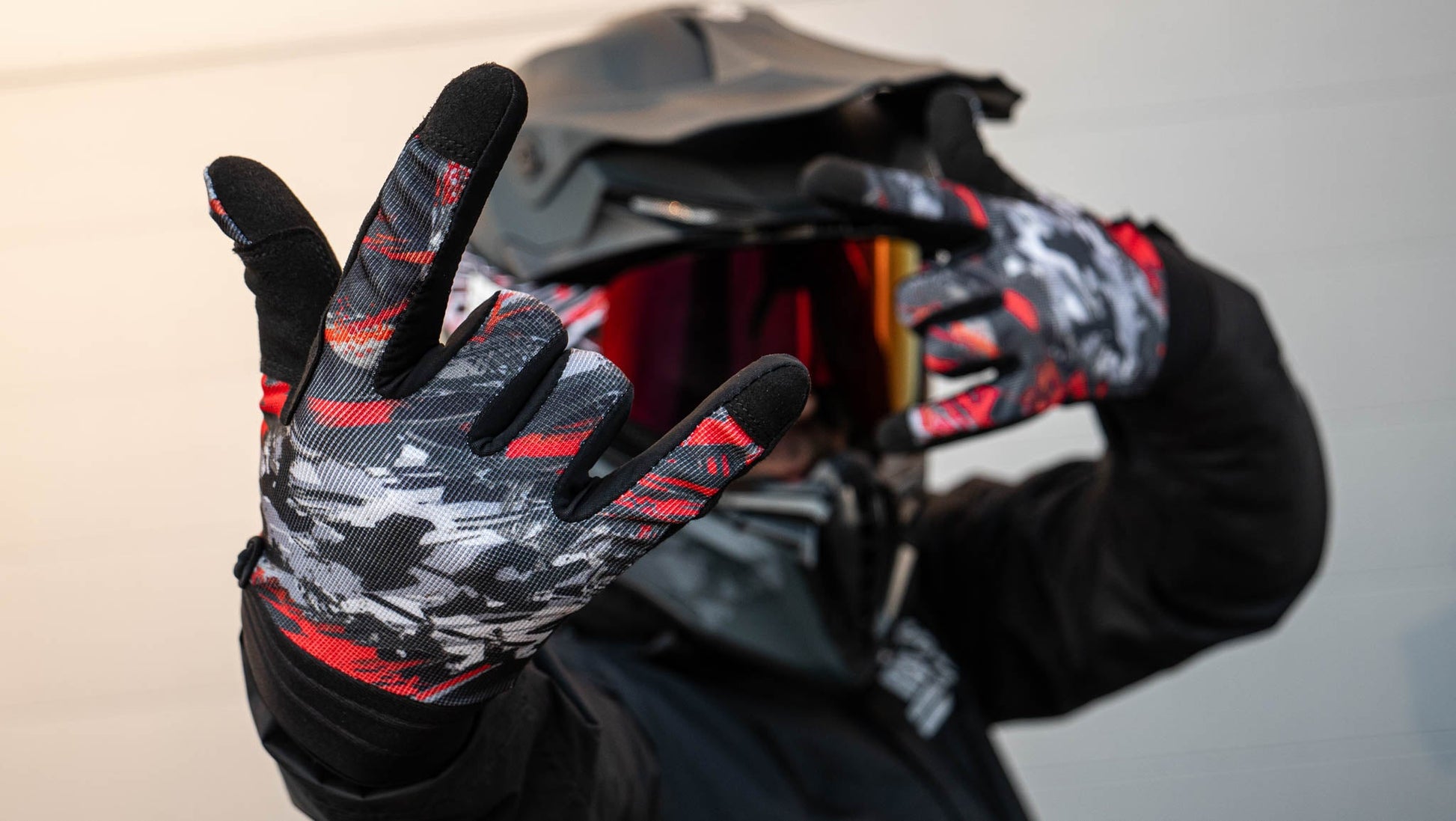 FLATOUT GLOVES - Thebrapshop