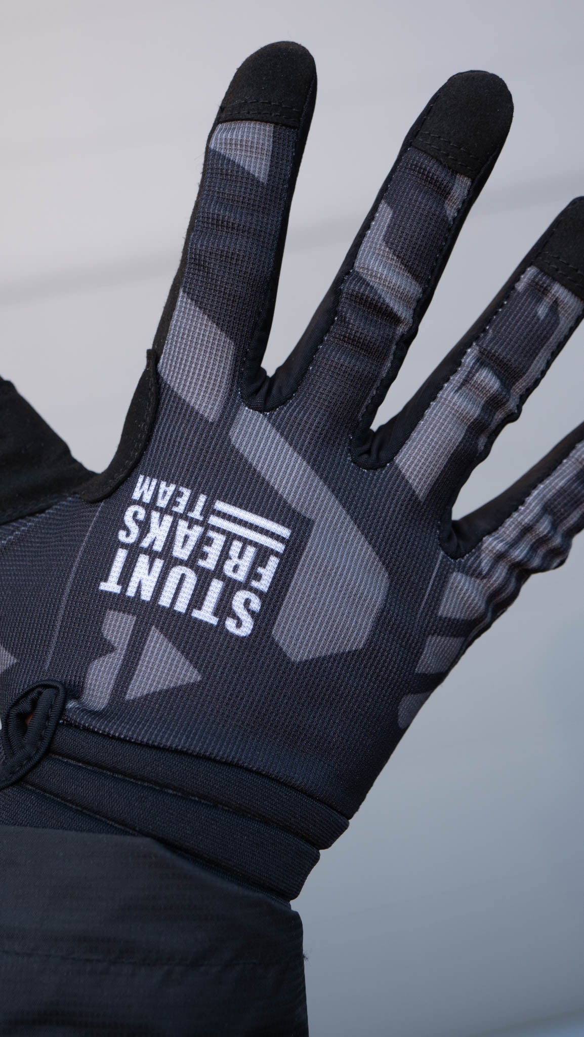 FLATOUT GLOVES - Thebrapshop