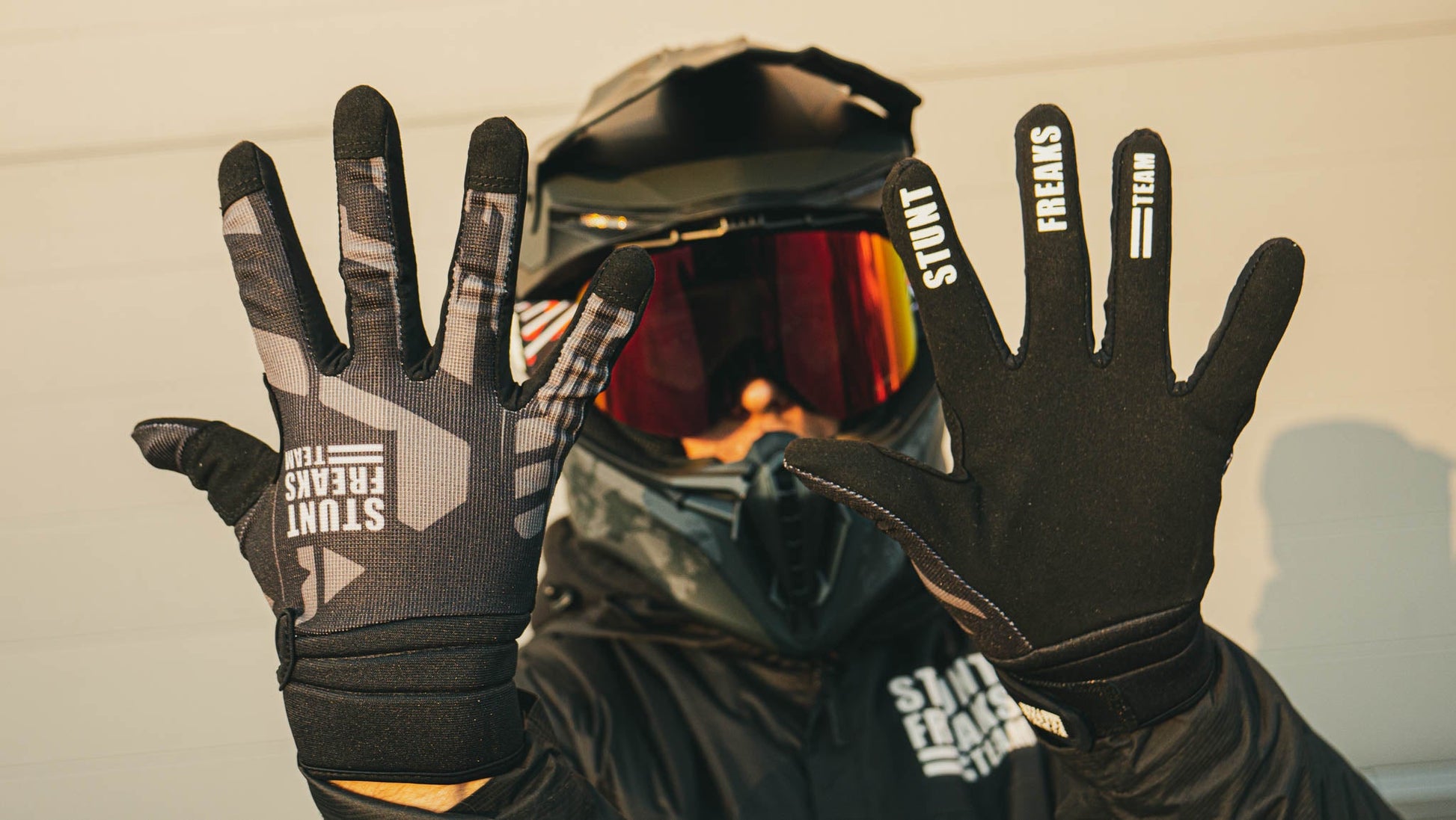 FLATOUT GLOVES - Thebrapshop