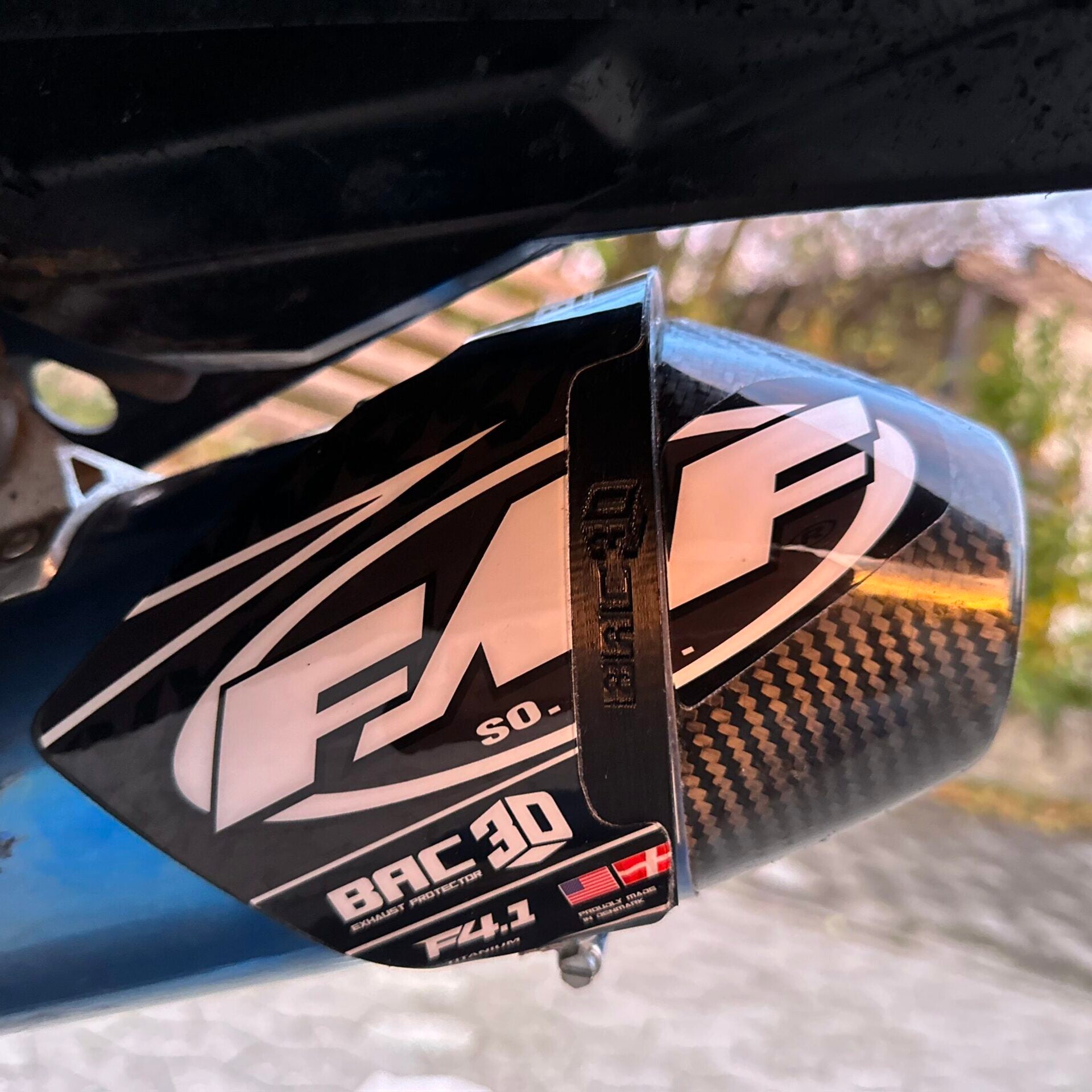 FMF HOLO/NEON STICKERS - Thebrapshop