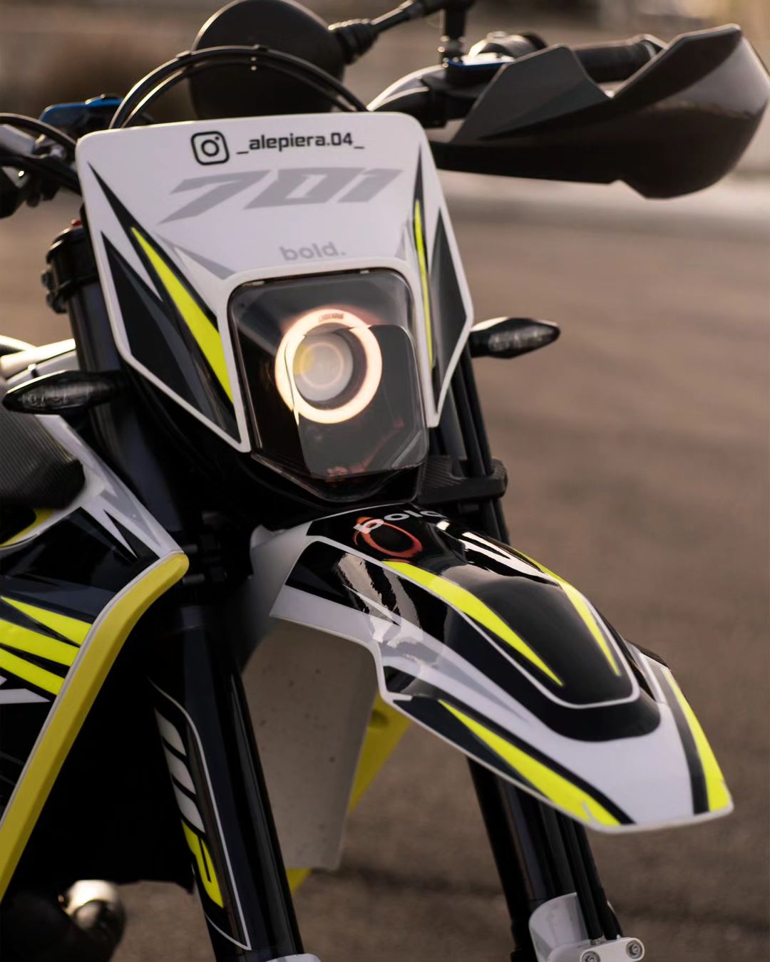 HUSKY RGB LOCCI'S EYE 3.0 - Thebrapshop