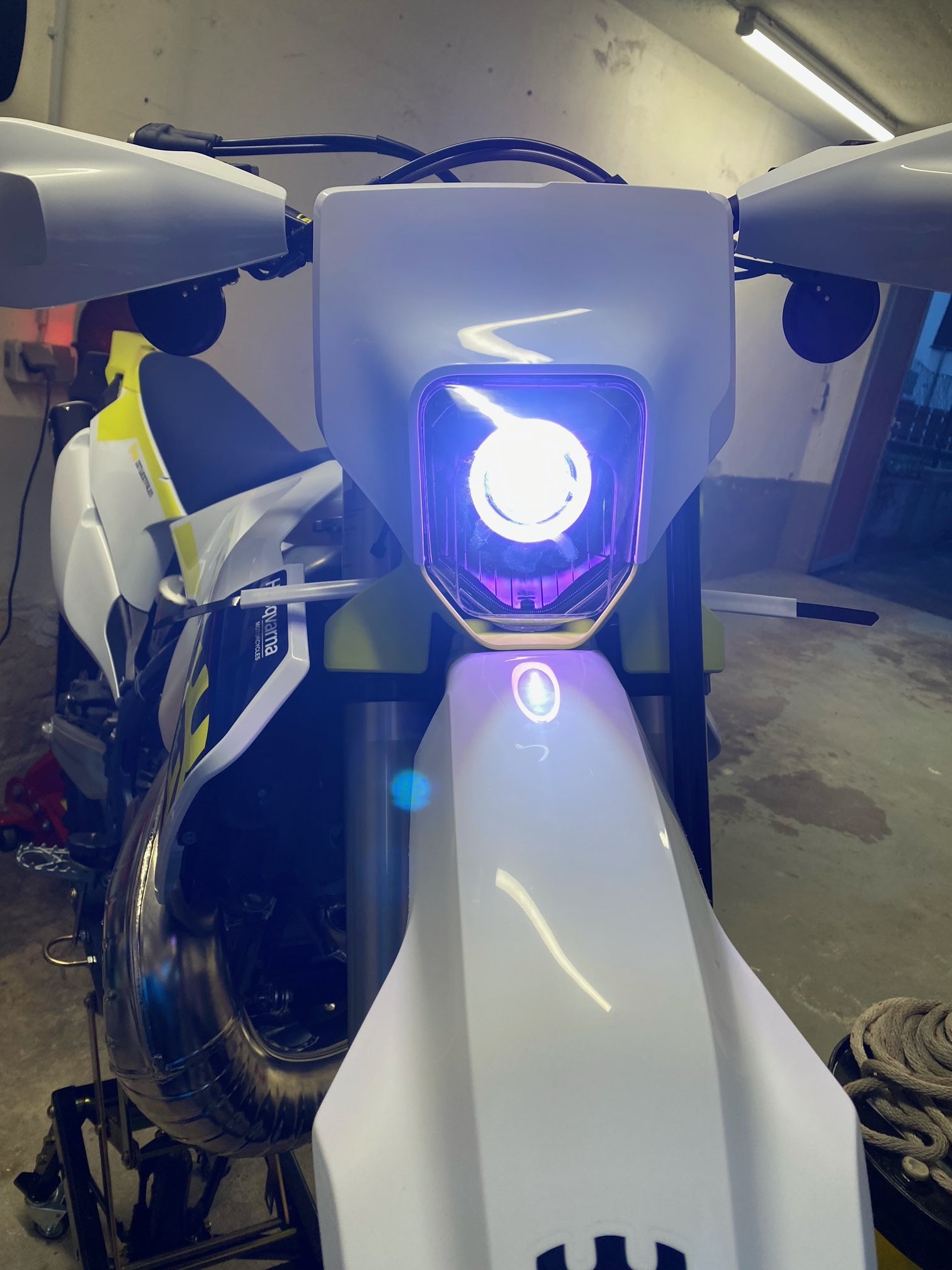 HUSKY RGB LOCCI'S EYE 3.0 - Thebrapshop