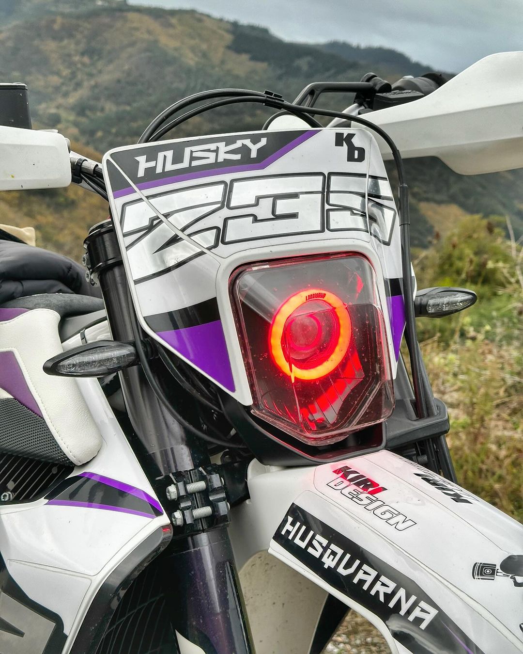 HUSKY RGB LOCCI'S EYE 3.0 - Thebrapshop