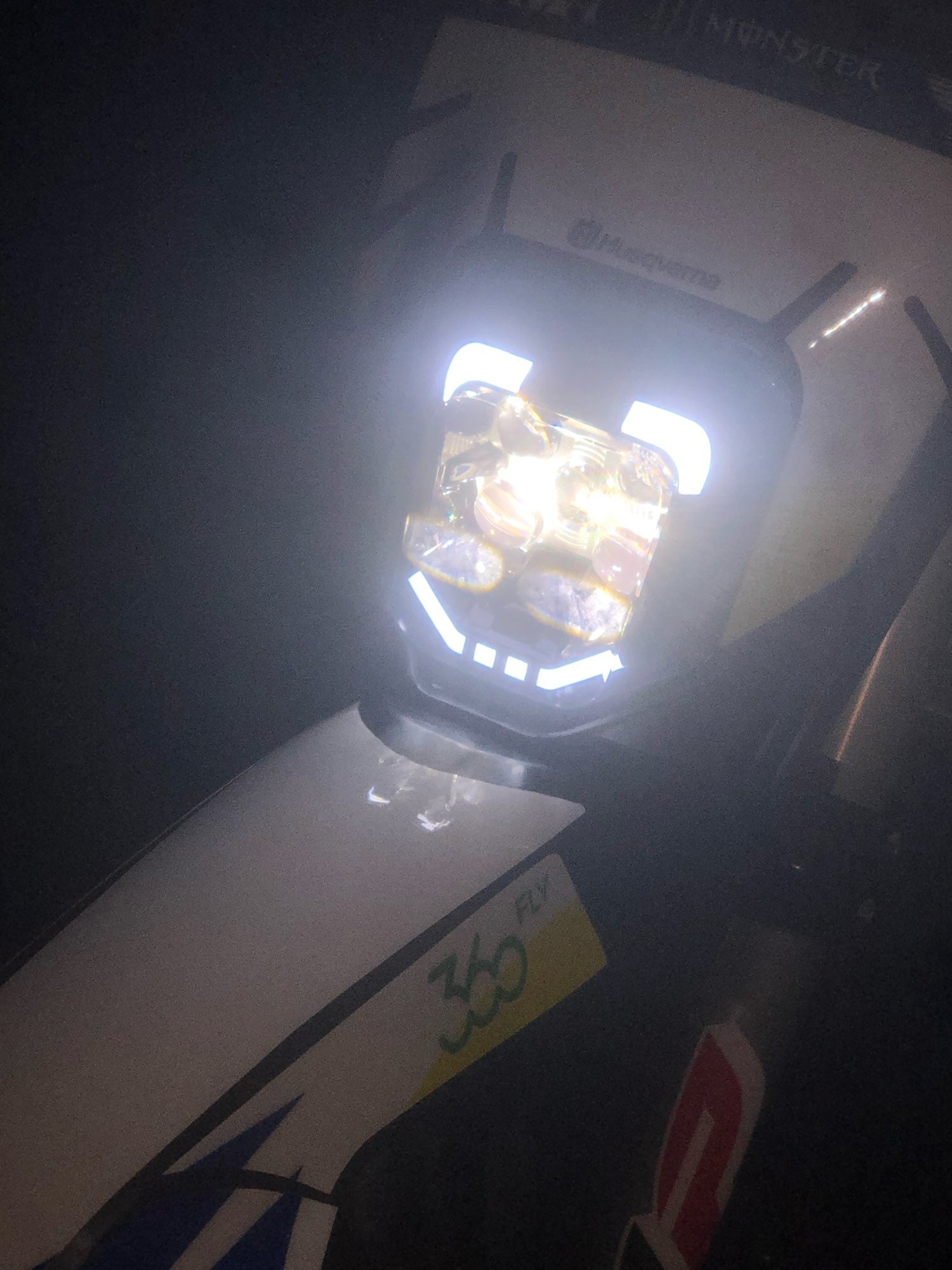 LED HEADLIGHT X3 SMOKED - Thebrapshop