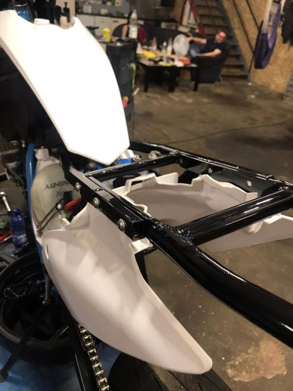 STUNT WHEELIE BAR KIT - Thebrapshop