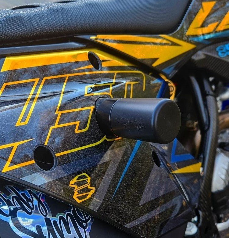 SUBFRAME STUNT PEGS KIT - Thebrapshop