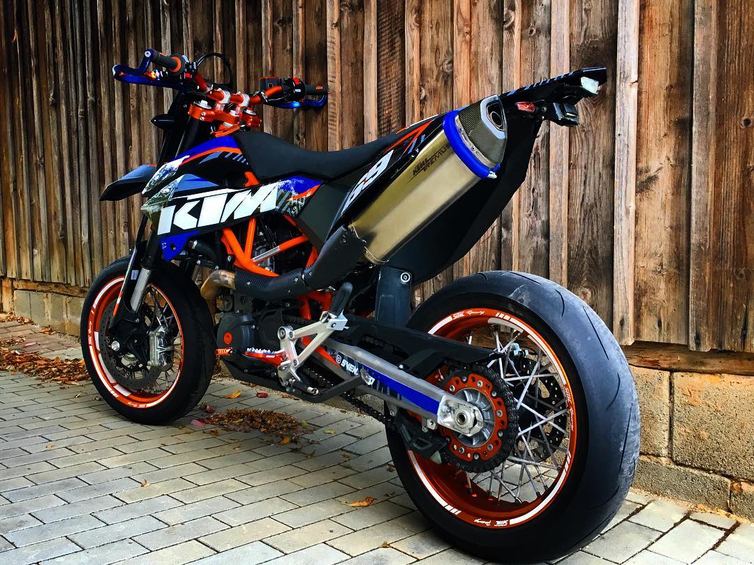 UNIVERSAL EXHAUST PROTECTOR - Thebrapshop