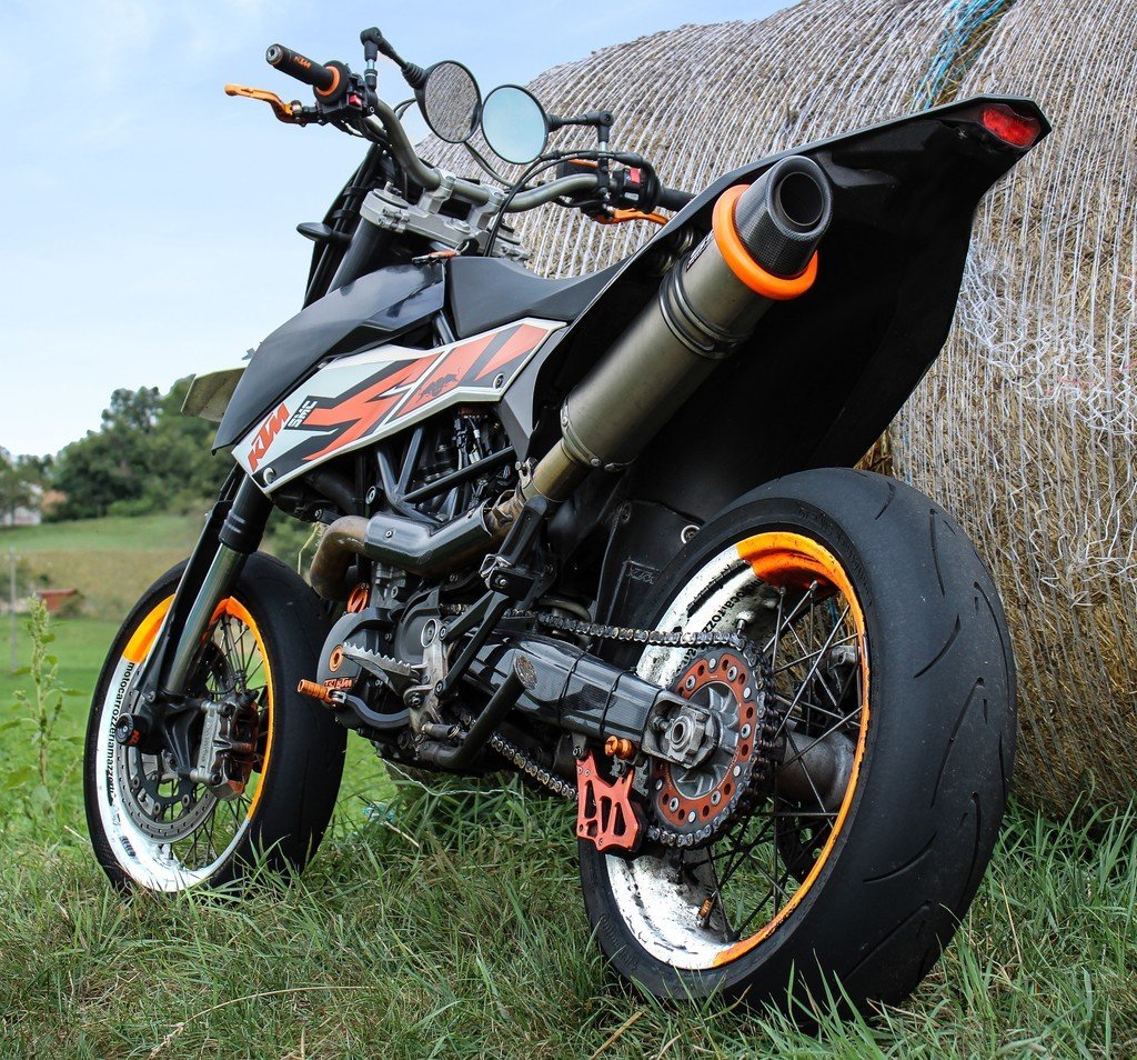UNIVERSAL EXHAUST PROTECTOR - Thebrapshop